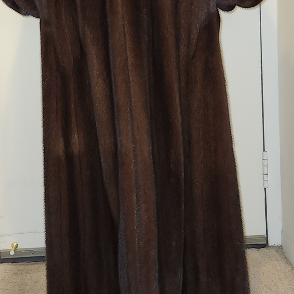 Full Length Mahogany Mink Coat - Picture 7 of 10